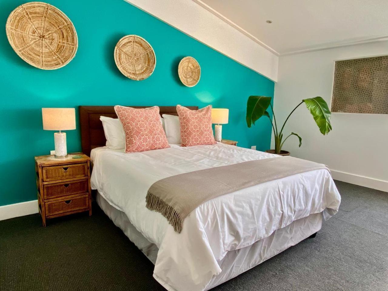 Hermanus Waterfront Apartment Room photo